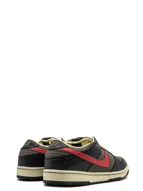 nike sb dunk low iron man